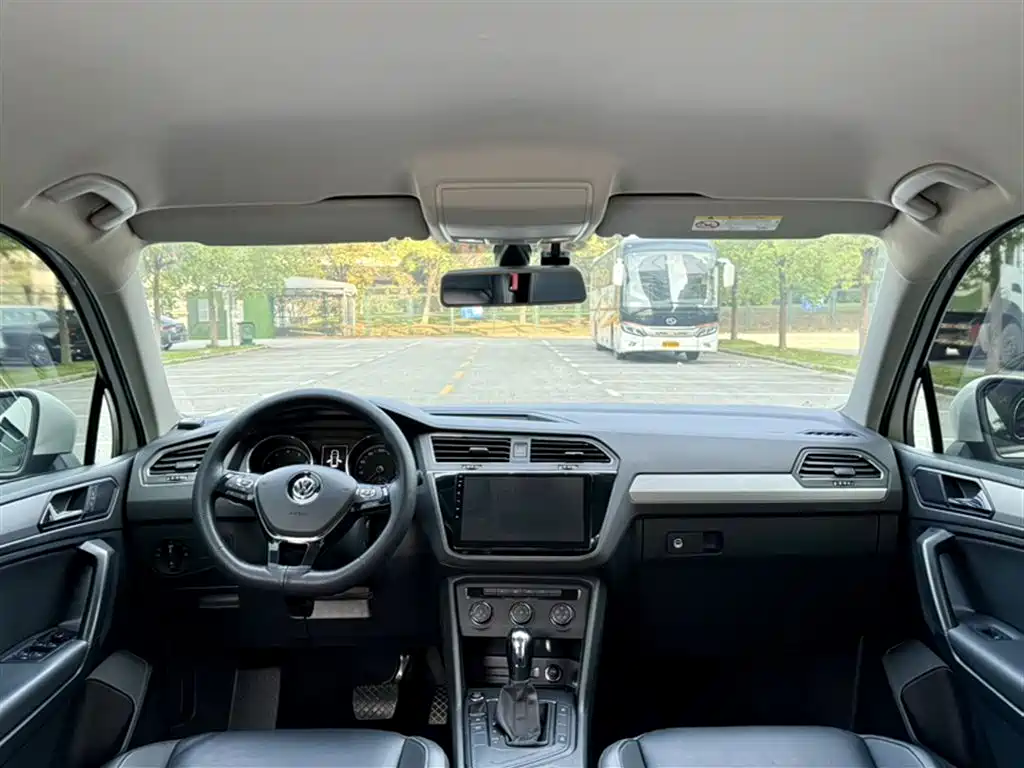 Volkswagen Tiguan L 2019 330TSI Automatic 2WD Trend Edition China VI фото 21