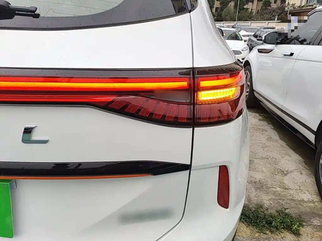 Фото 8 - Haval H6