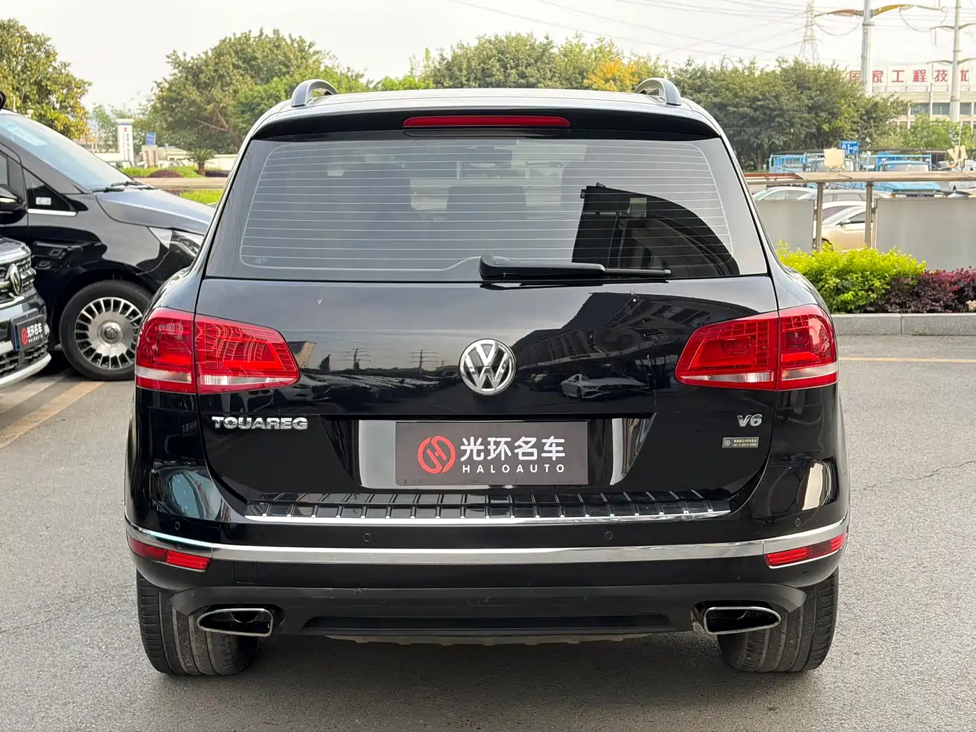 VOLKSWAGEN TOUAREG