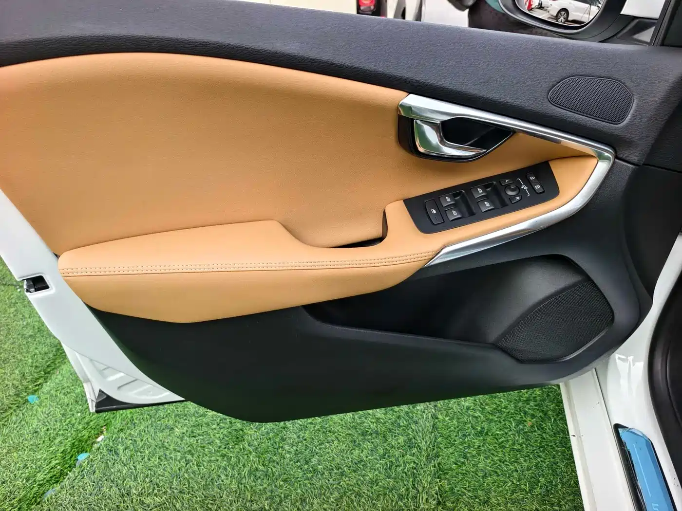 Volvo V40 2018 2018 T3 R-Design Edition