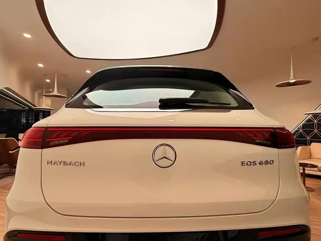 MERCEDES-BENZ MAYBACH EQS SUV