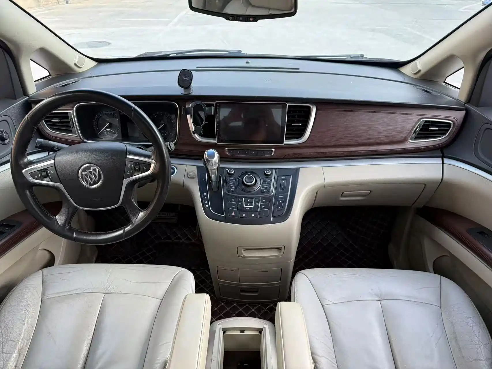 Фото 9 - Buick GL8