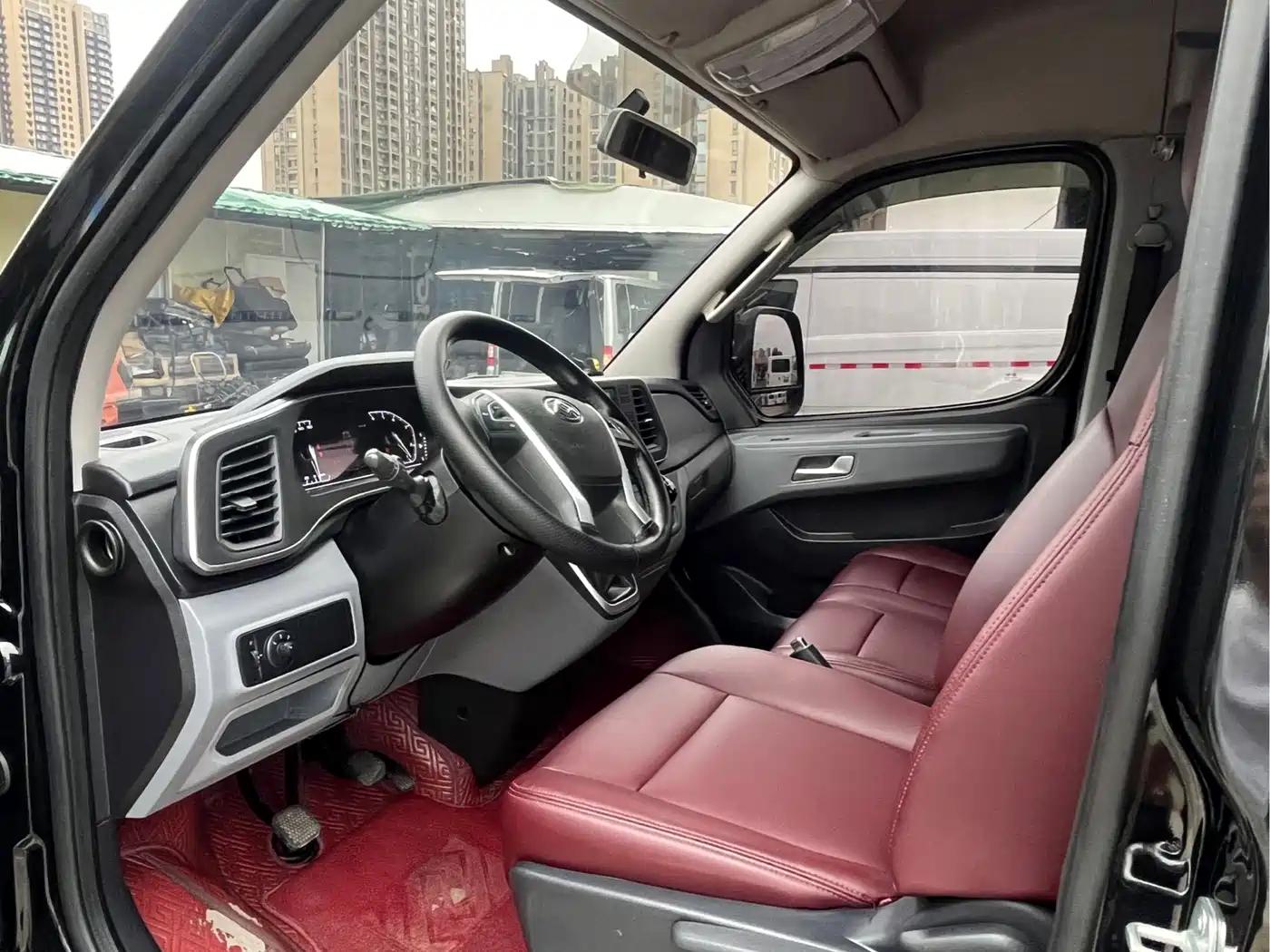 Photo 7 - SAIC Maxus Xintu V80