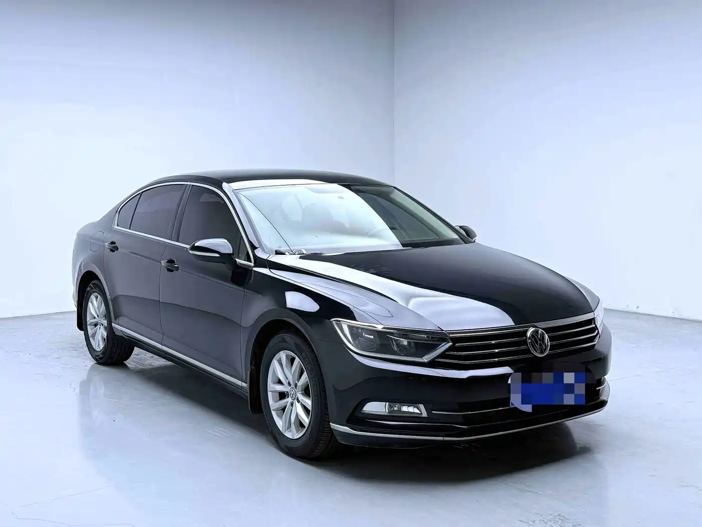 صورة 4 - Volkswagen Magotan