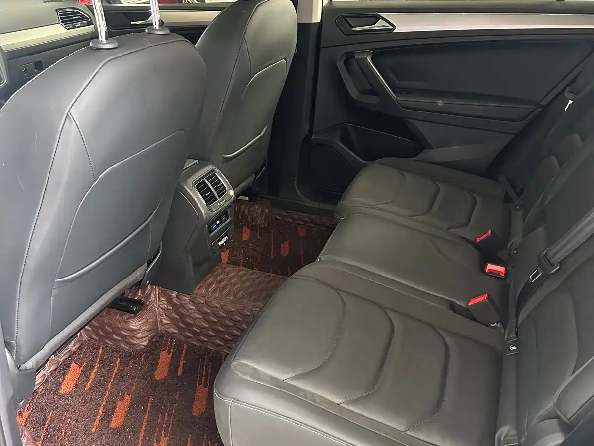 Volkswagen Tiguan L 2019 330TSI Automatic 2WD Smart Luxury Edition China VI фото 21