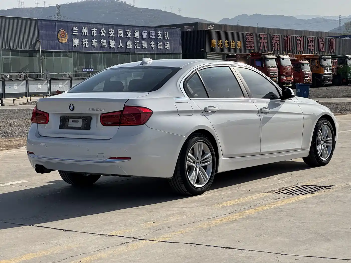 BMW 3 Series 2017 320Li Fashion фото 9