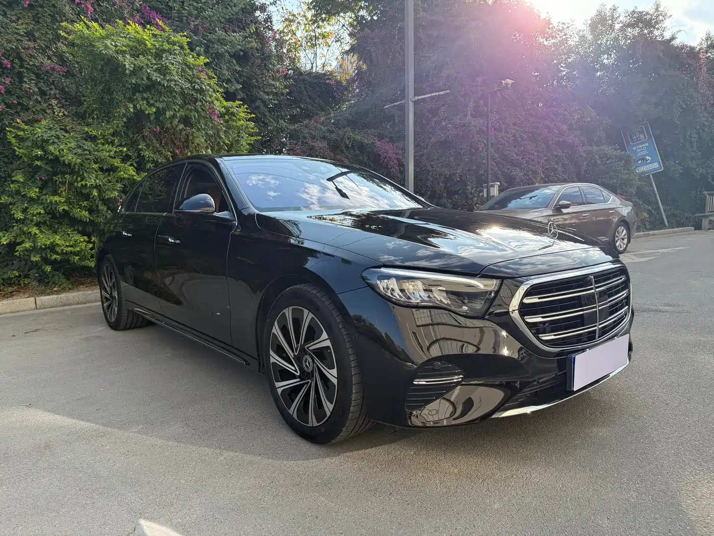 Mercedes-Benz E-Class 2024 Model E 300 L Luxury фото 3