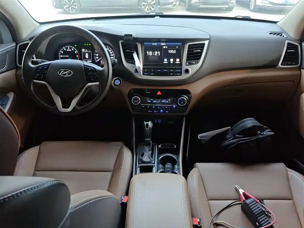Hyundai Tucson 2015 1.6T Dual Clutch 2WD Smart фото 6