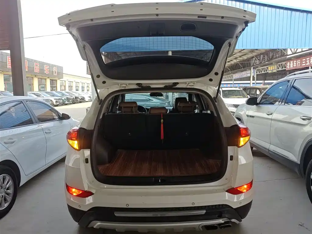 Hyundai Tucson 2015 1.6T Dual Clutch 2WD Smart фото 15