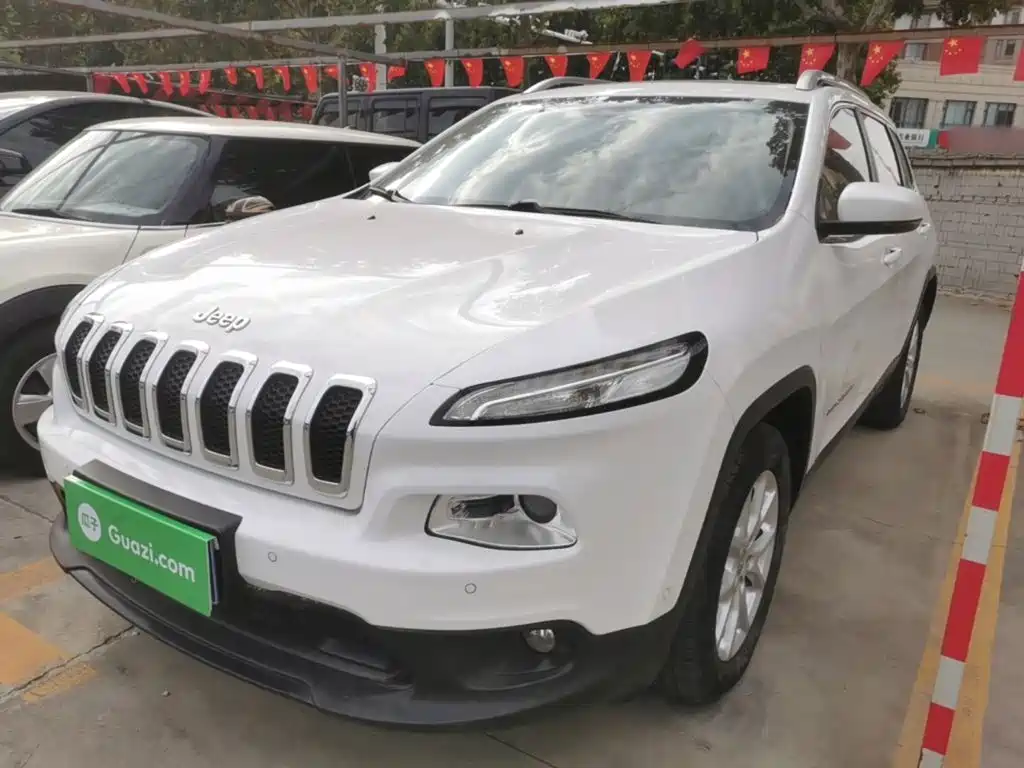 Jeep Cherokee 2016 — пригон из Китая