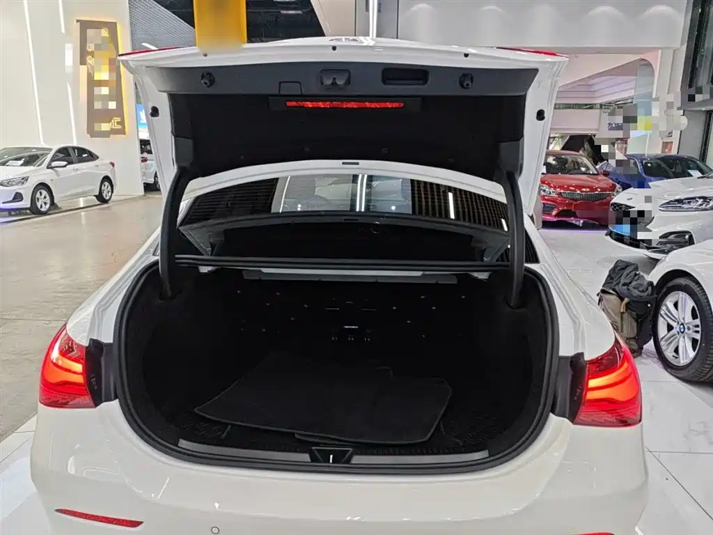 Mercedes-Benz A-Class 2024 A 200 L Fashion Edition фото 19