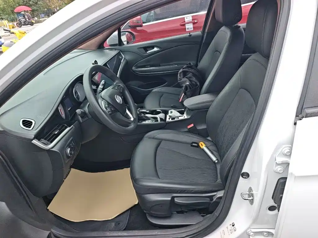 Buick Verano 2016 2015 Sedan 20T Dual-clutch Leading