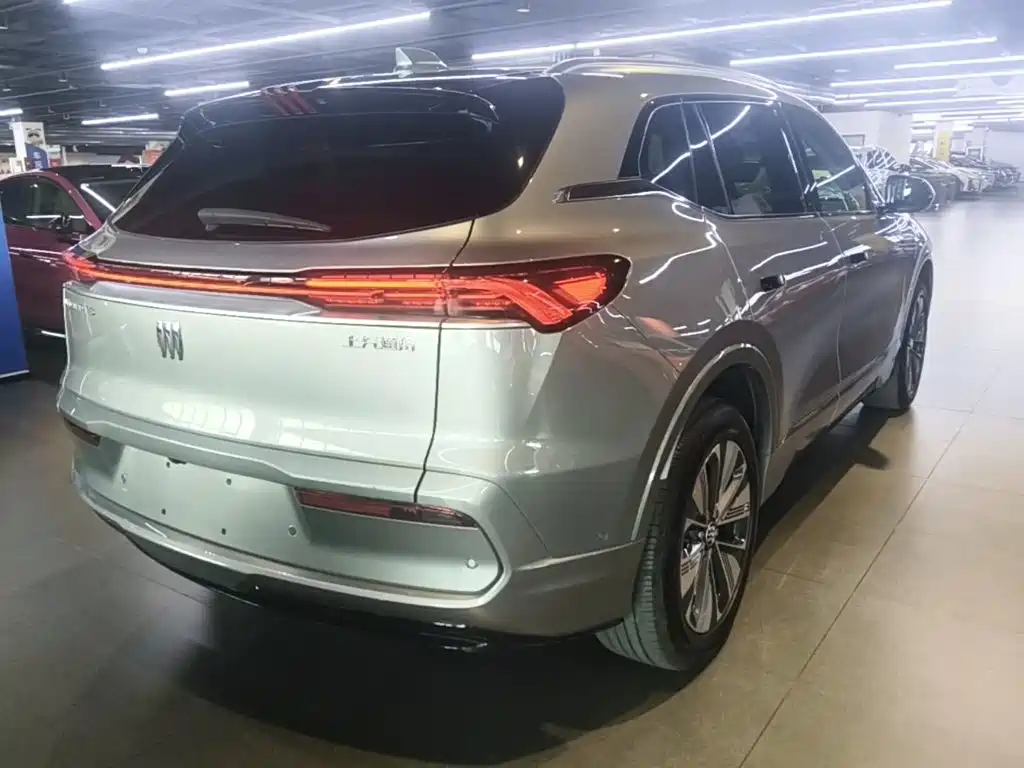2025 Buick E5