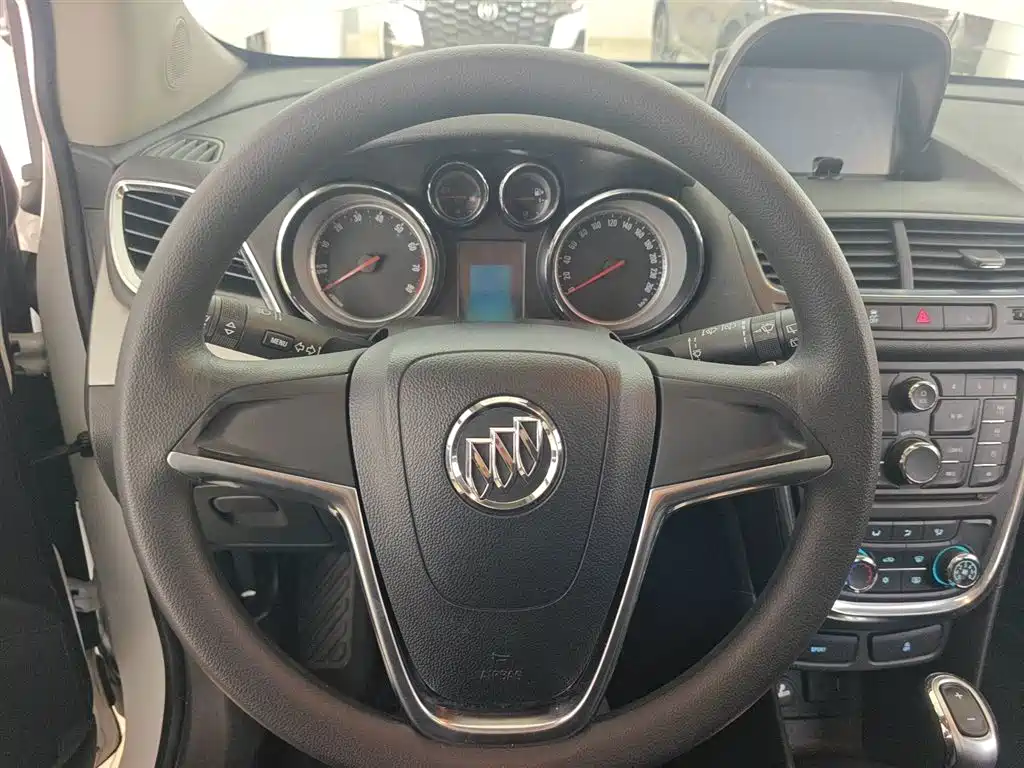 Buick Encore 2015 1.4T Automatic 2WD Urban Elite фото 3