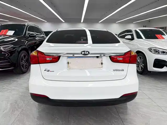 Kia K3 2013 1.6L Automatic GLS — фото 5