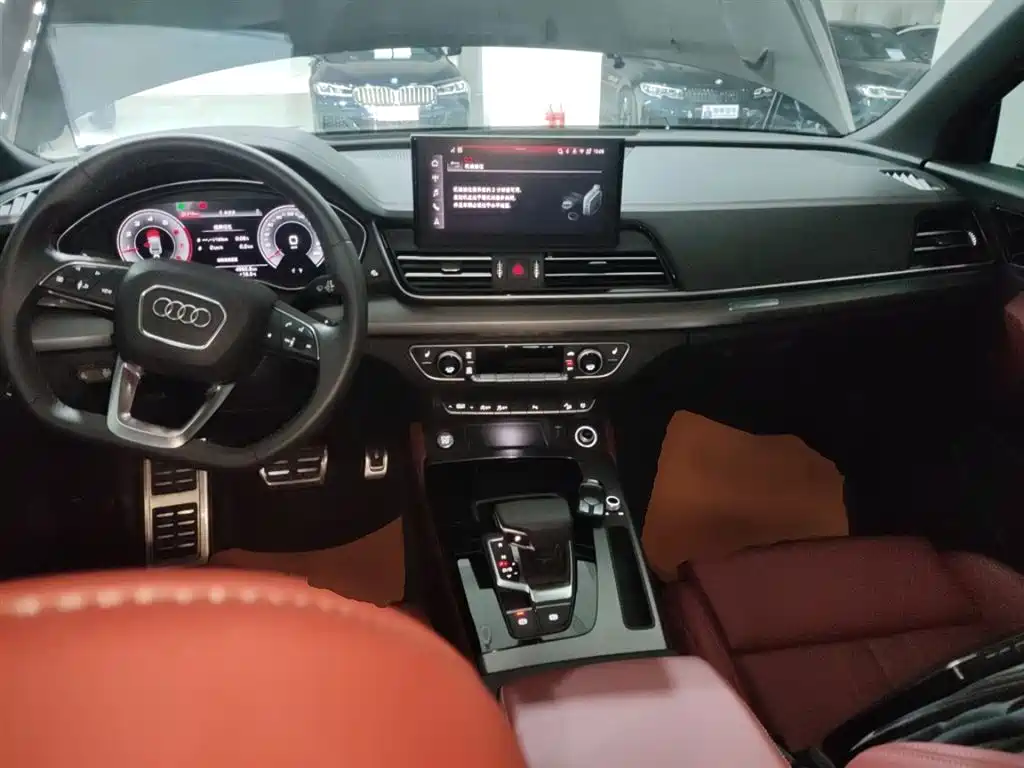 Audi Q5L 2025 40 TFSI Luxury Dynamic фото 10