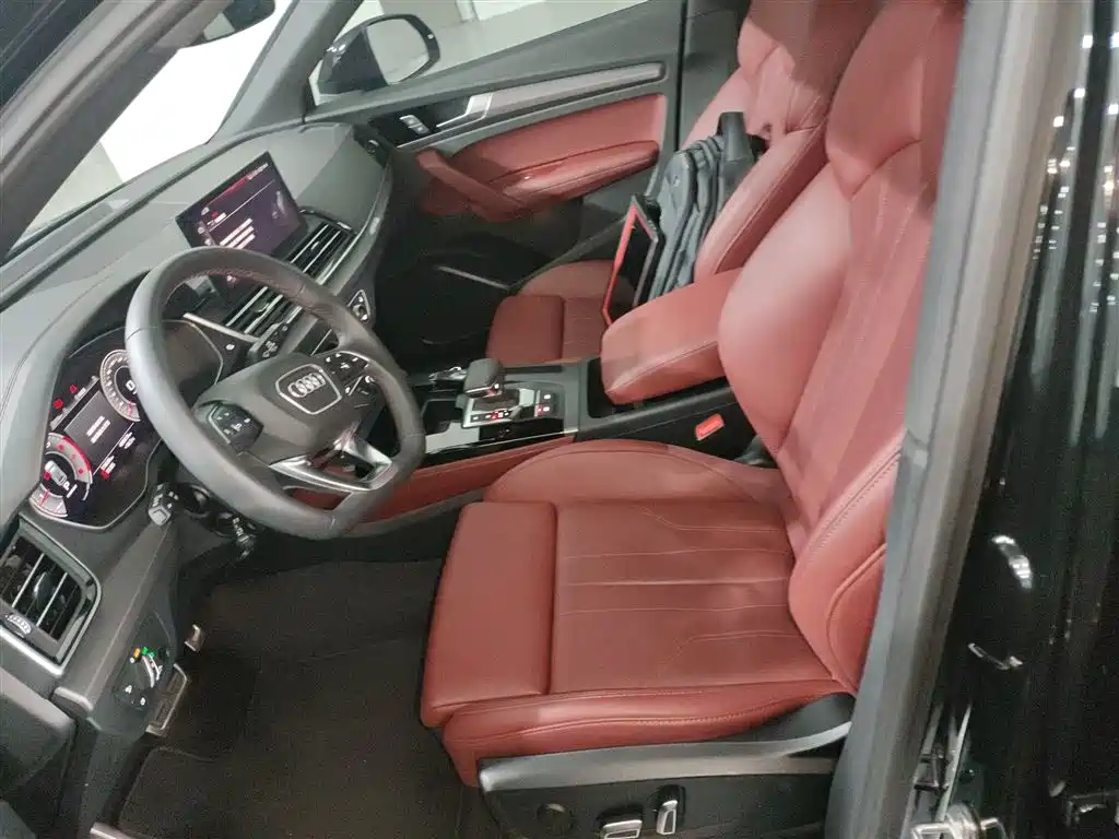 Audi Q5L 2025 40 TFSI Luxury Dynamic фото 15