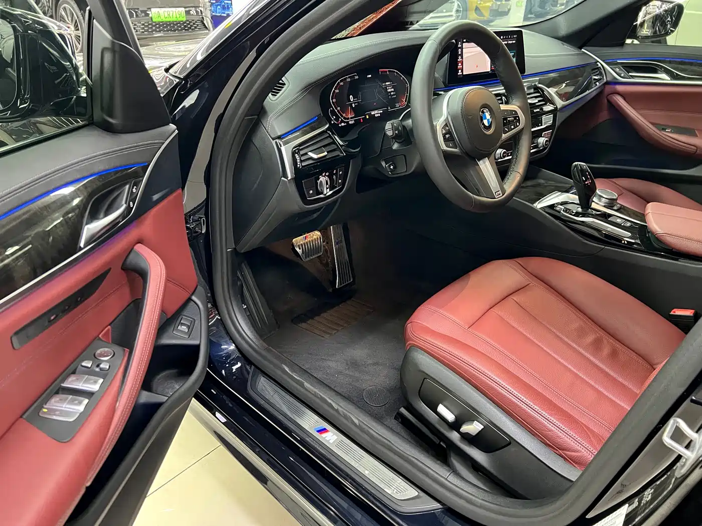 BMW 5 Series 2020 530Li Leading M Sport Package фото 11