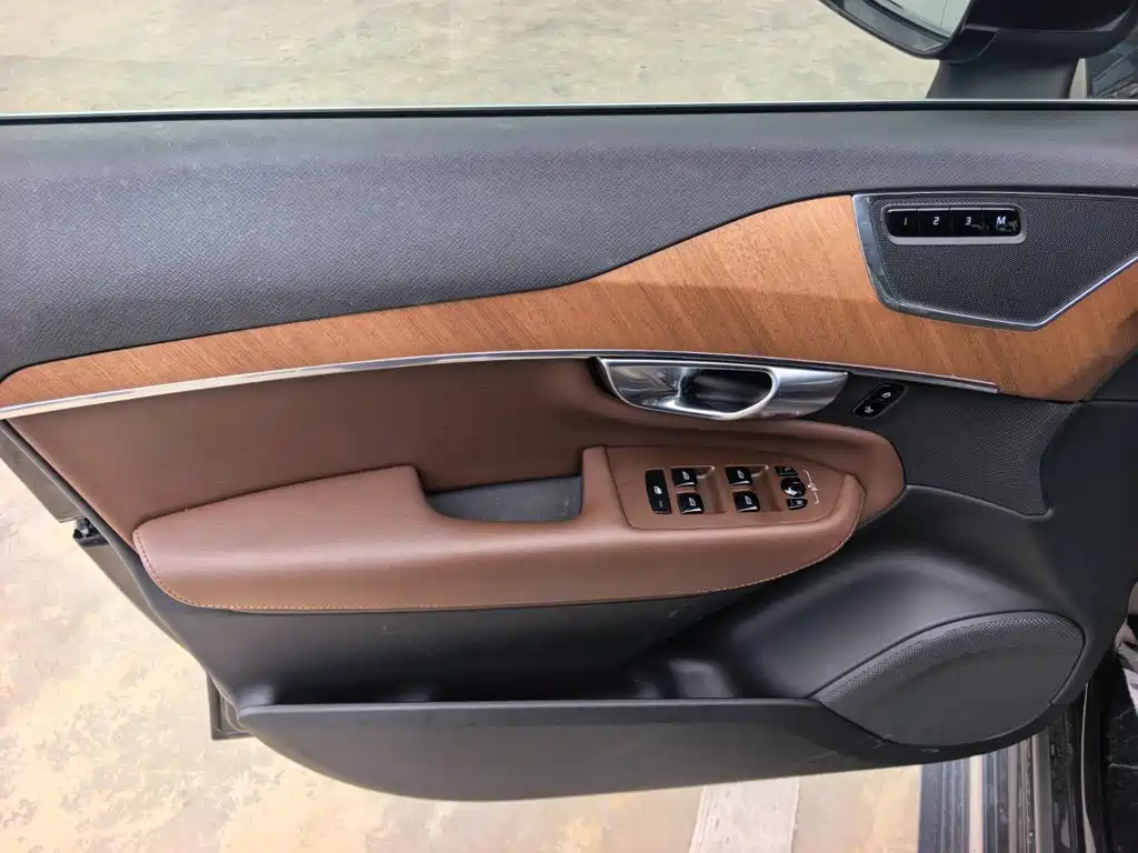 Volvo XC90 2023 2023 B6 Smart Comfort Luxury Edition 7-Seater