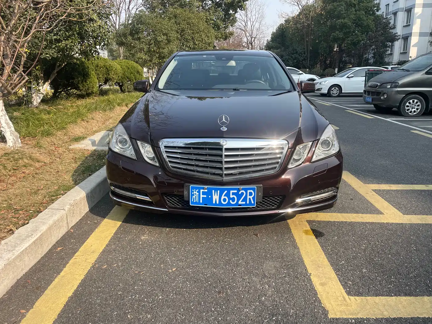 Mercedes-Benz E-Class 2012 E 200 L CGI Elegance фото 2