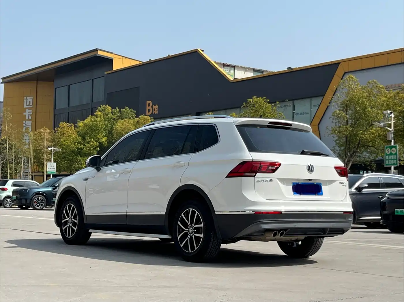 Volkswagen Tiguan L 2018 Facelift 330TSI Automatic 2WD Luxury Edition фото 19