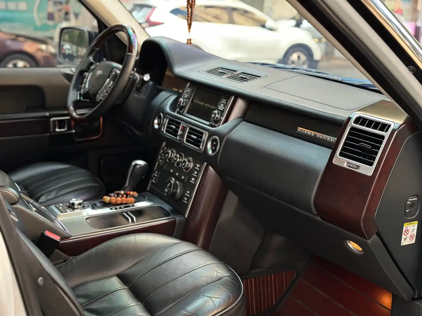 Land Rover Range Rover 2011 5.0 NA V8 HSE фото 18
