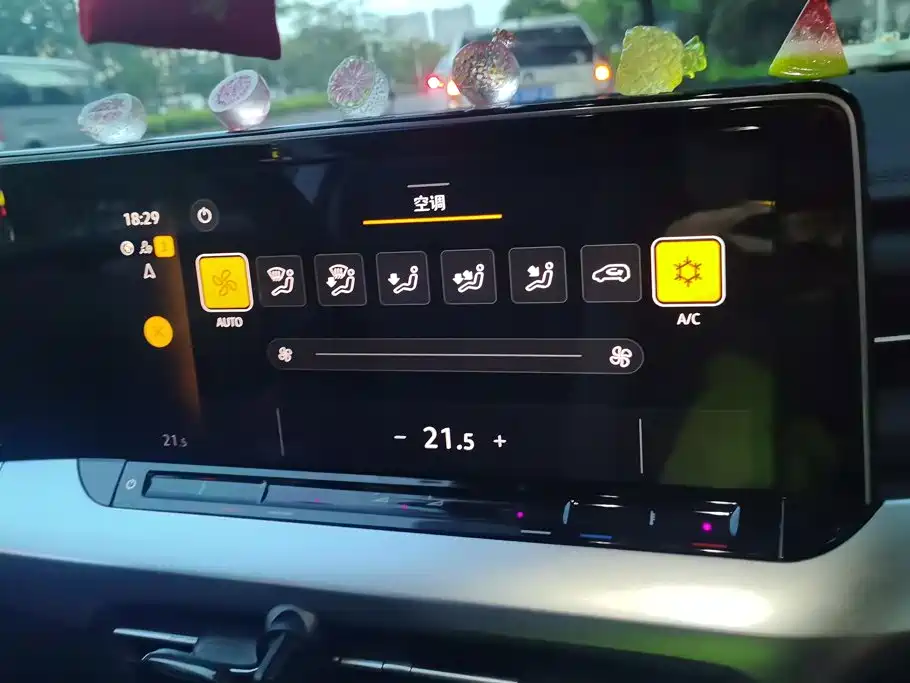 Volkswagen Lamando, миниатюра 13