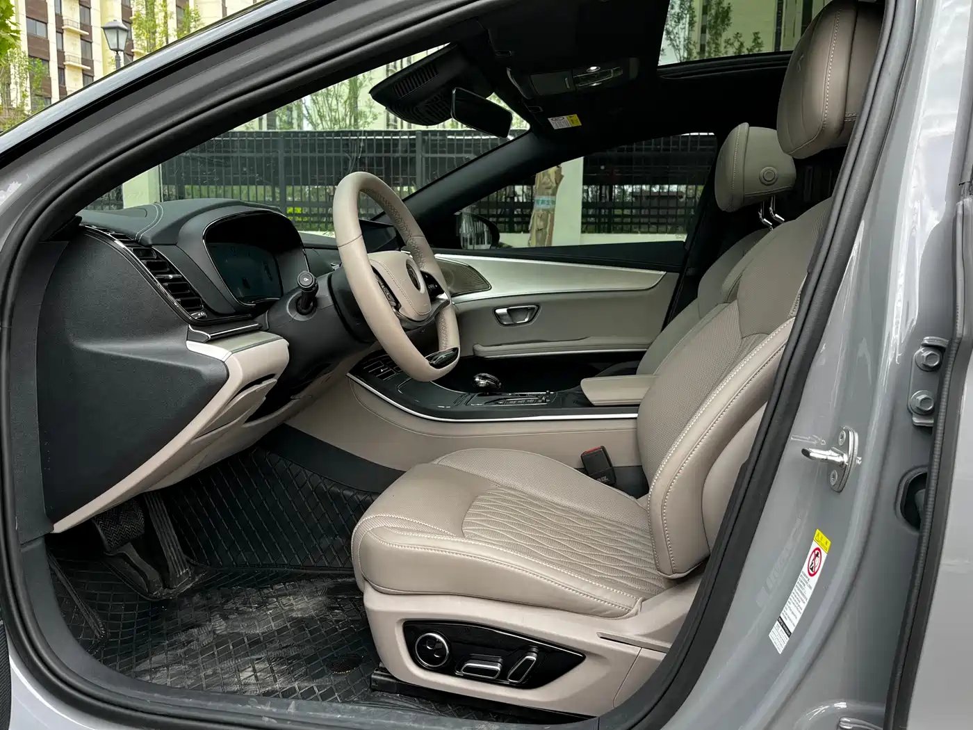 BYD Han 2025 DM-i 125KM Premium фото 4
