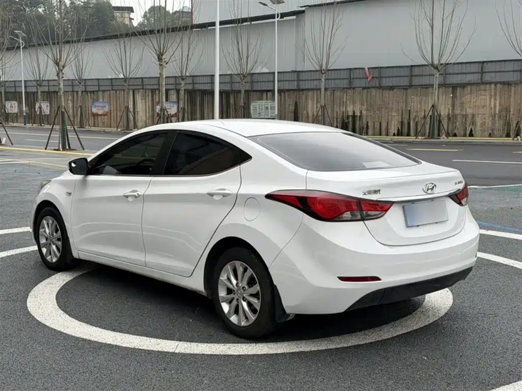 Hyundai Langdong 2016 1.6L Automatic Smart Edition фото 16