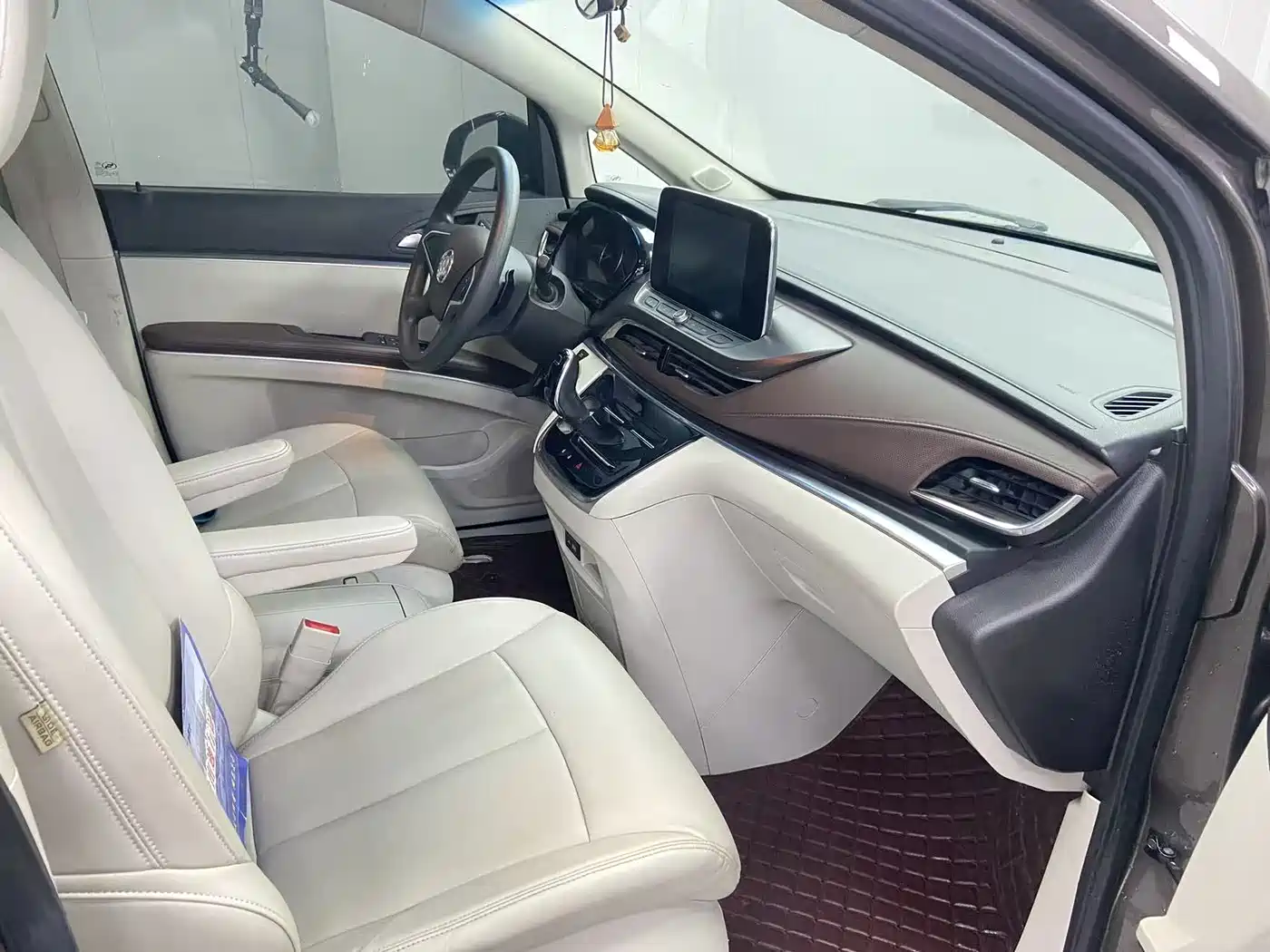 Buick GL8 2022 Land Business Class 652T Comfort фото 7