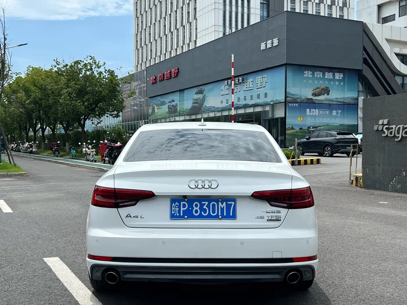 Фото 7 - Audi A4L