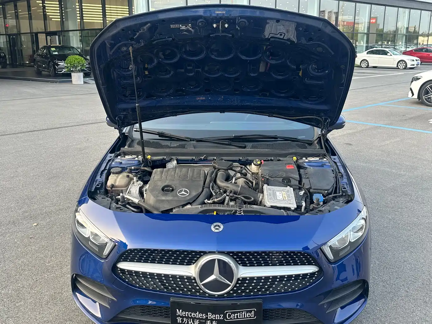 Mercedes-Benz A-Class 2021 A 200 L Sport Sedan Fashion Edition фото 16