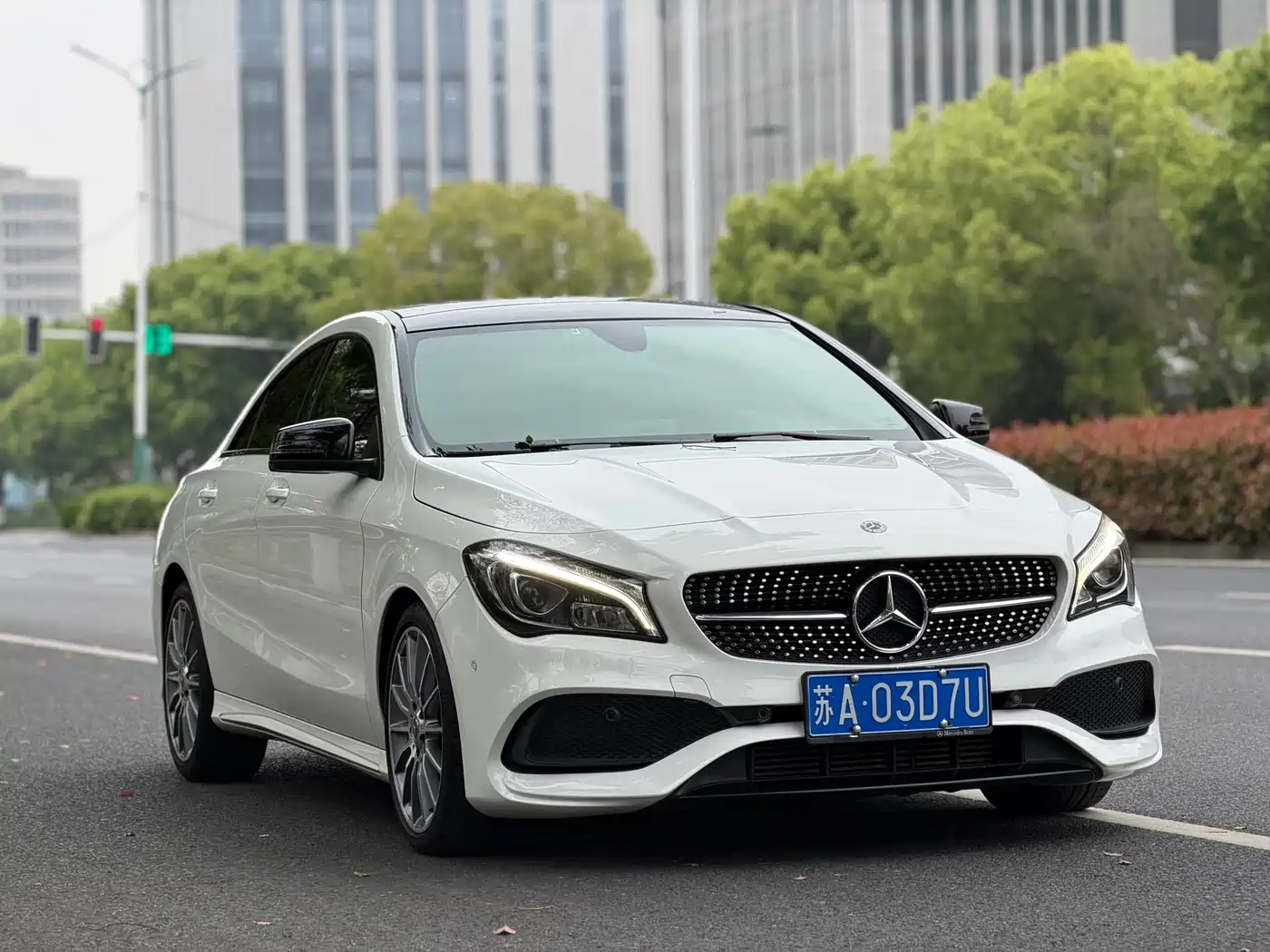 Mercedes-Benz CLA (Import) 2018 CLA 220 4MATIC фото 2