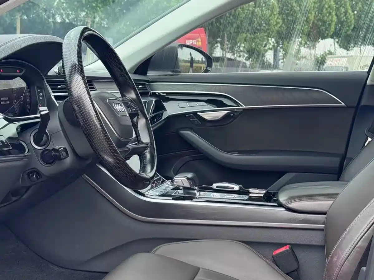Audi A8 2019 Plus A8L 50 TFSI quattro Comfort фото 5