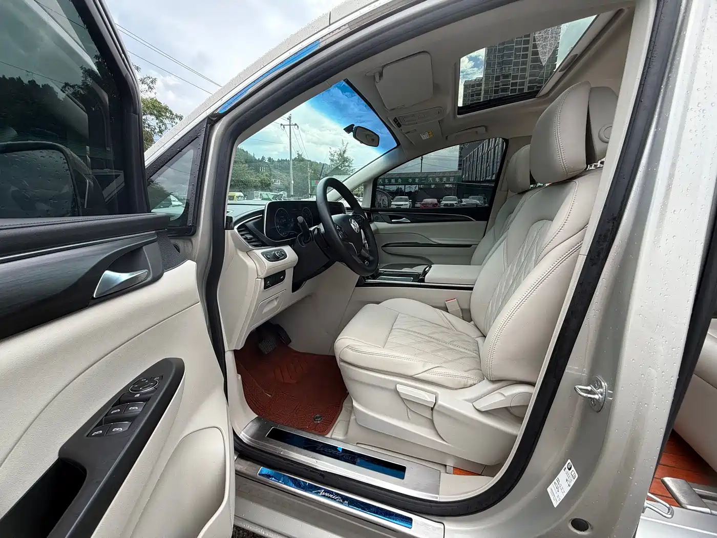 Buick GL8 2021 ES Landlord 653T Comfort фото 8