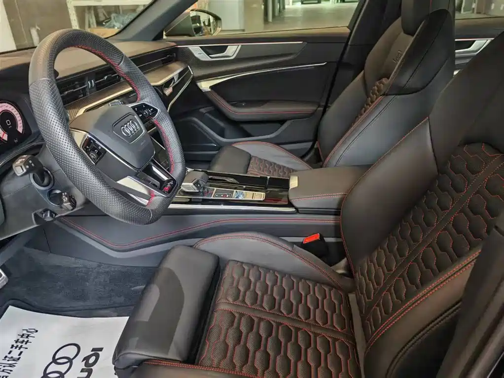 Audi RS 6 2024 RS 6 4.0T Avant performance фото 24