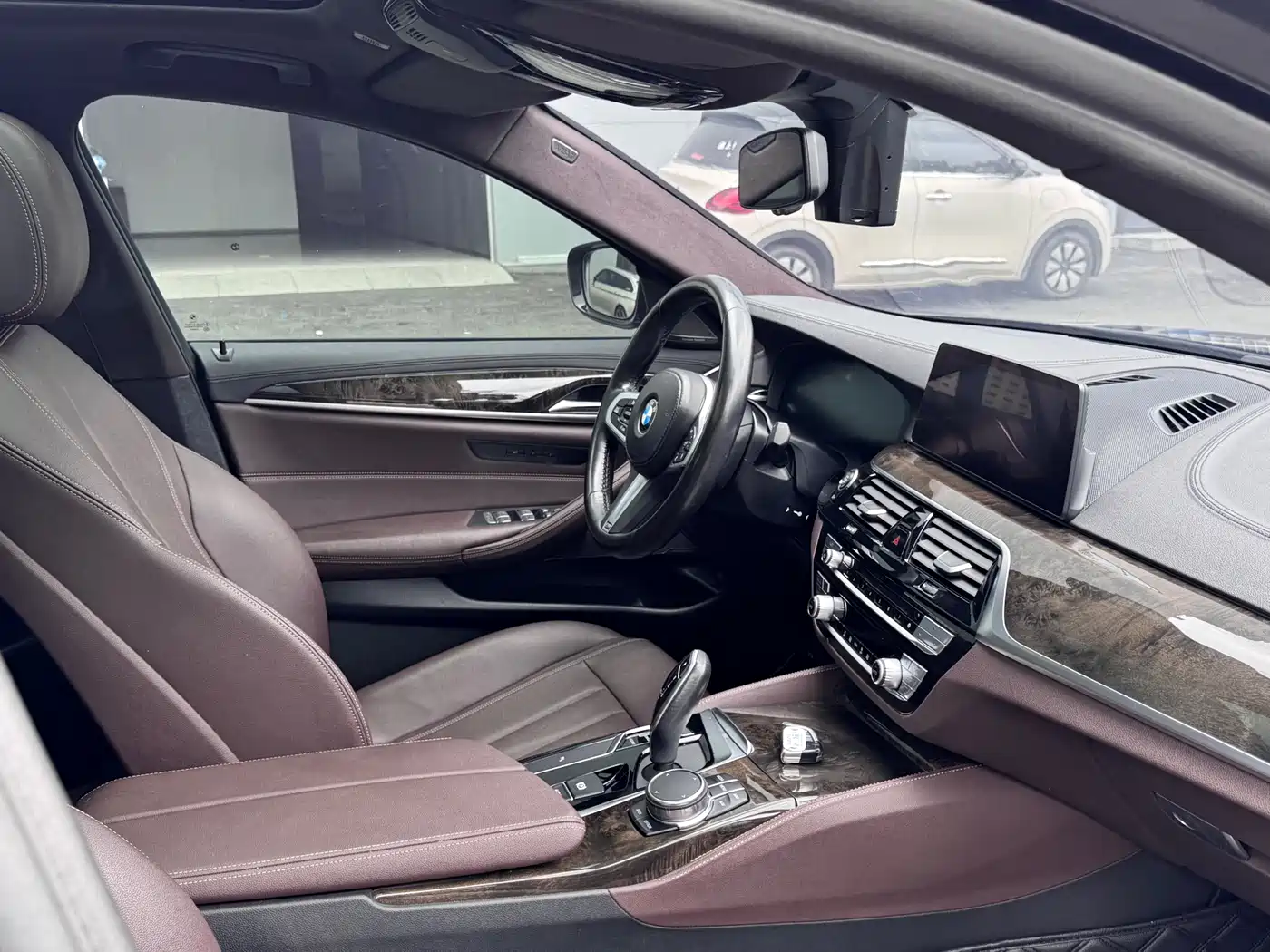 BMW 5 Series 2018 525Li Luxury Package фото 15
