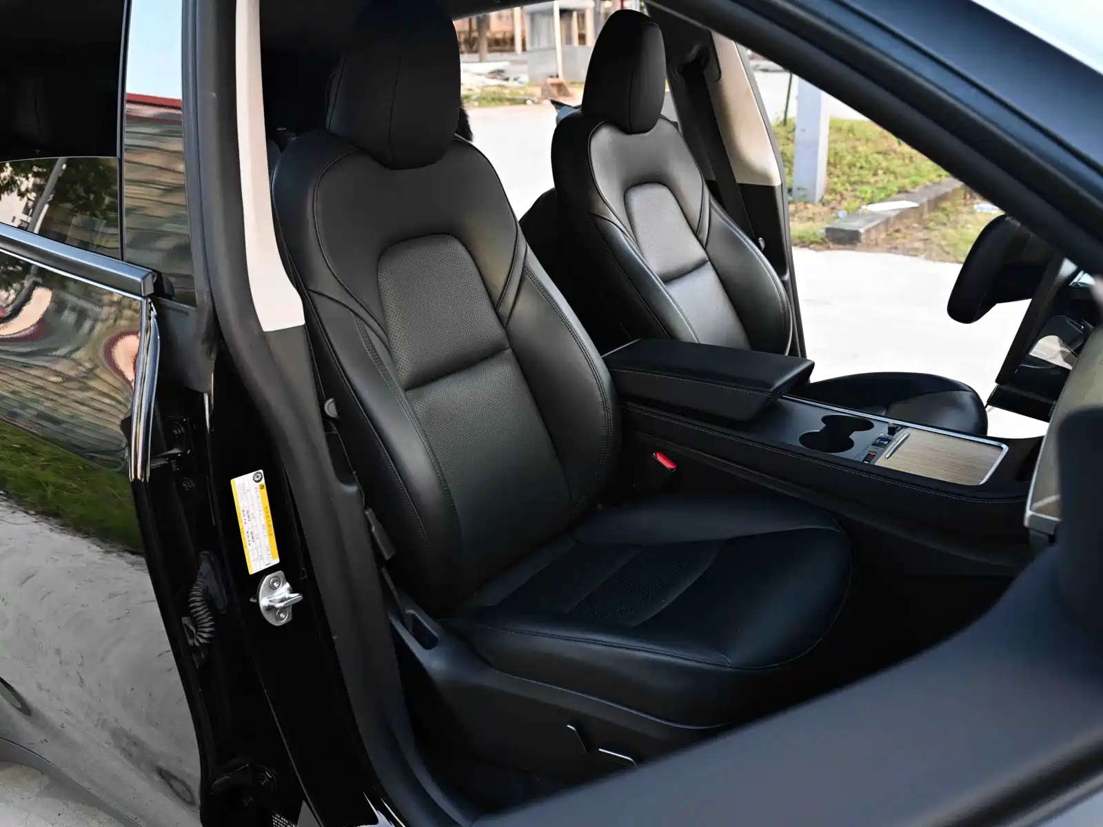 صورة 9 - Tesla Model Y