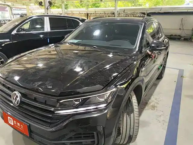 VOLKSWAGEN TOUAREG 2024