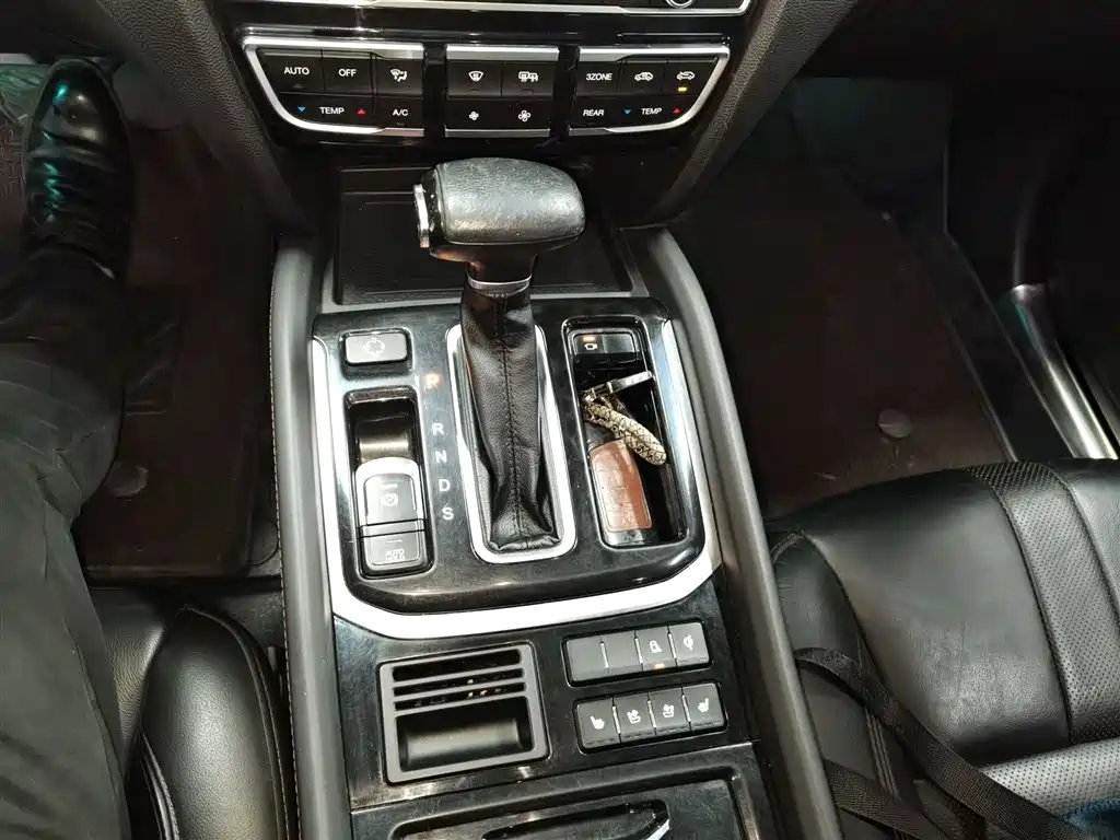 GAC Trumpchi Trumpchi GS8 2017 320T 2WD Luxury Smart Connect (7-seater) фото 14