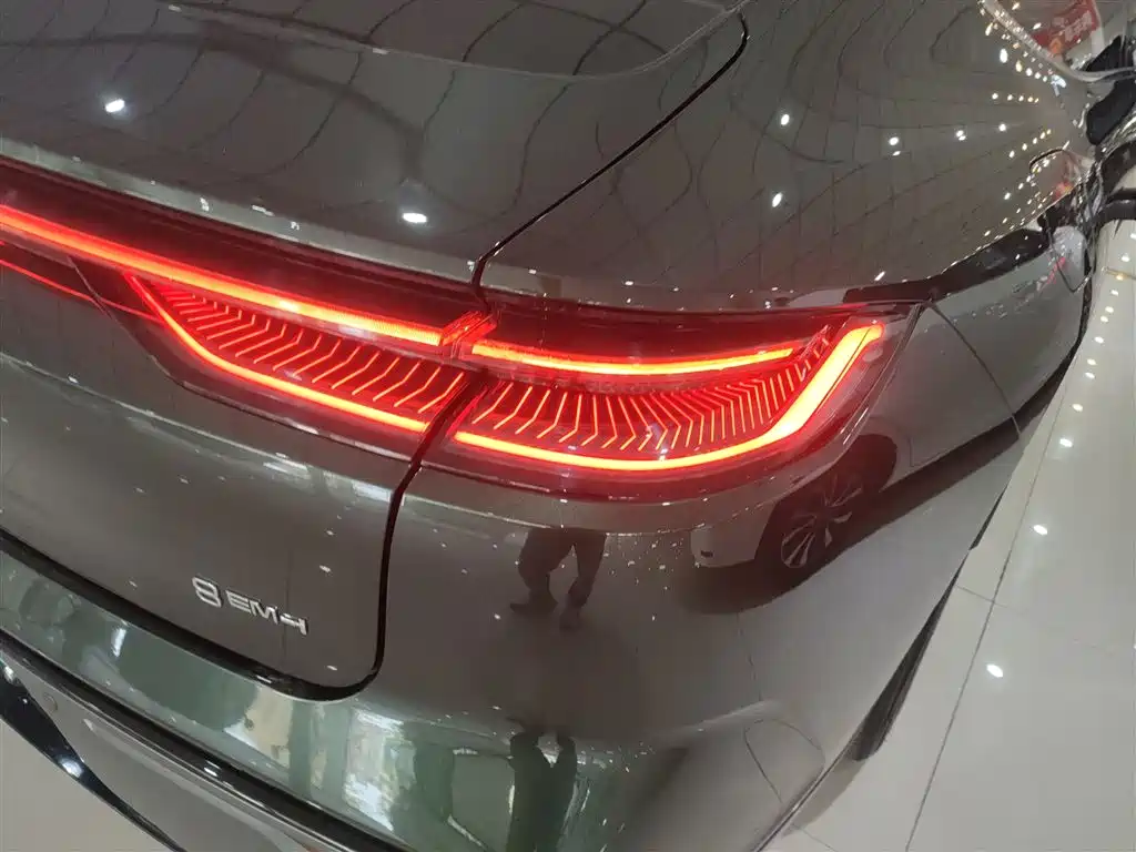 Geely Galaxy Galaxy Xingyao 8 2025 130km EM-i Premium Edition фото 24