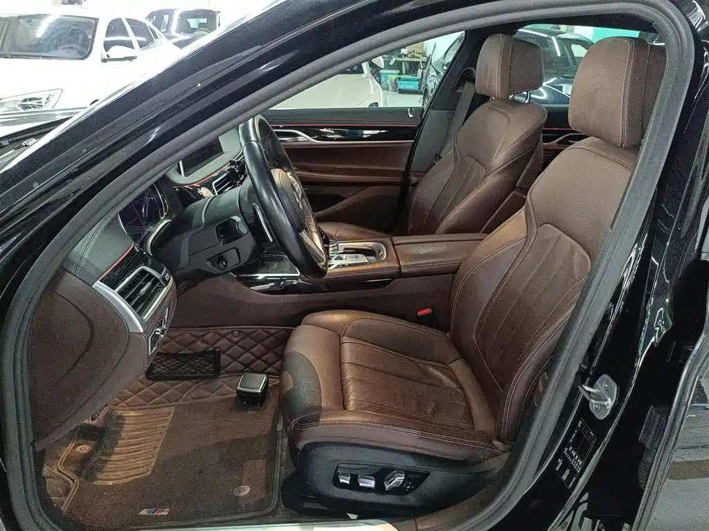 BMW 7 Series 2018 730Li Leading Type M Sport Package фото 7
