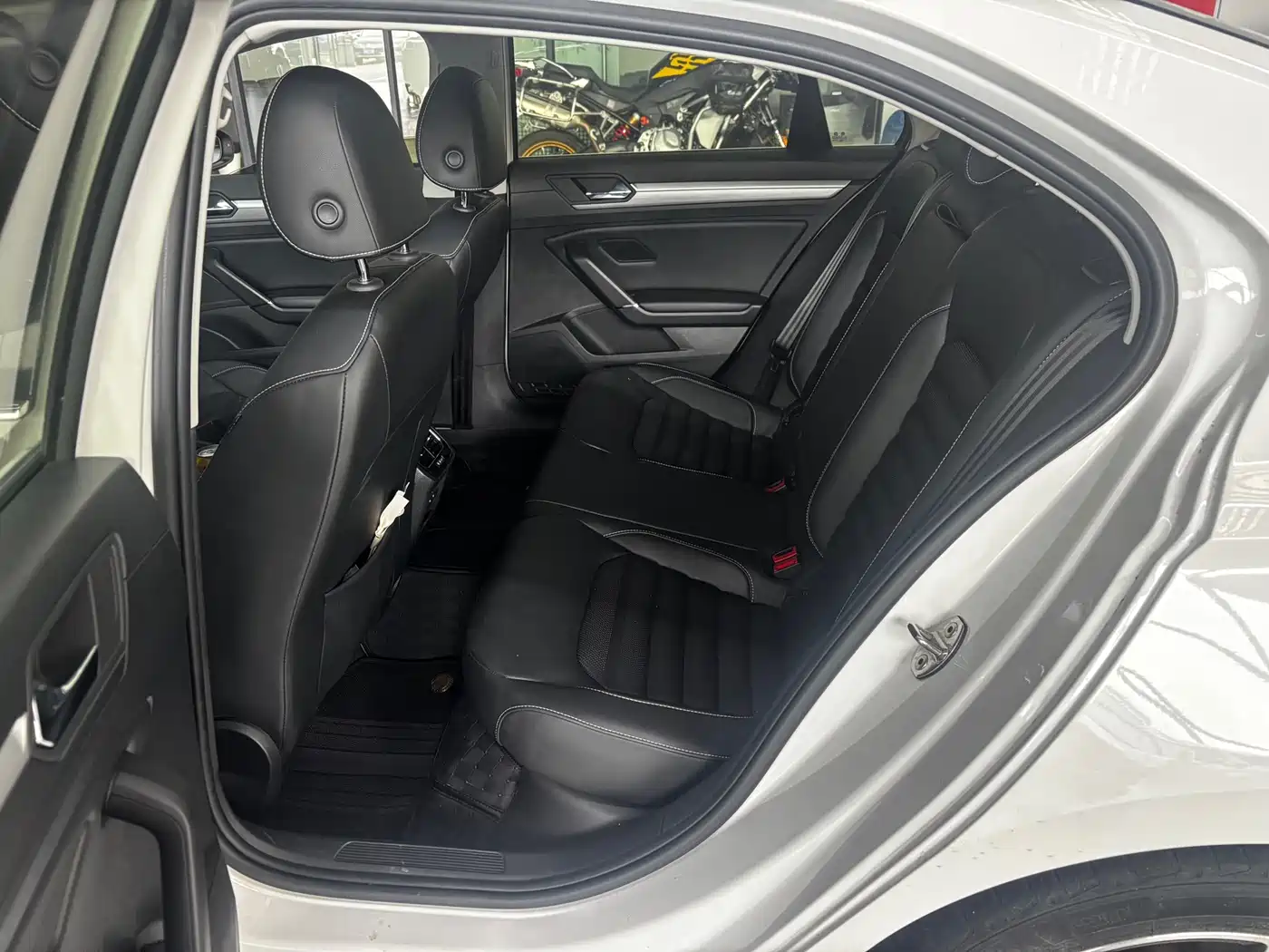 Volkswagen Lamando 2021 280TSI DSG Comfort Edition фото 3