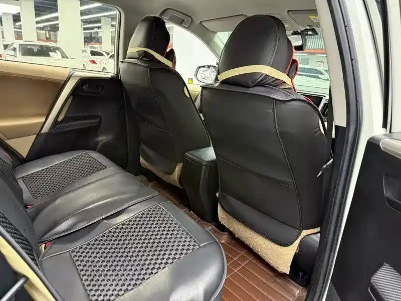 صورة 9 - Toyota RAV4 Rongfang