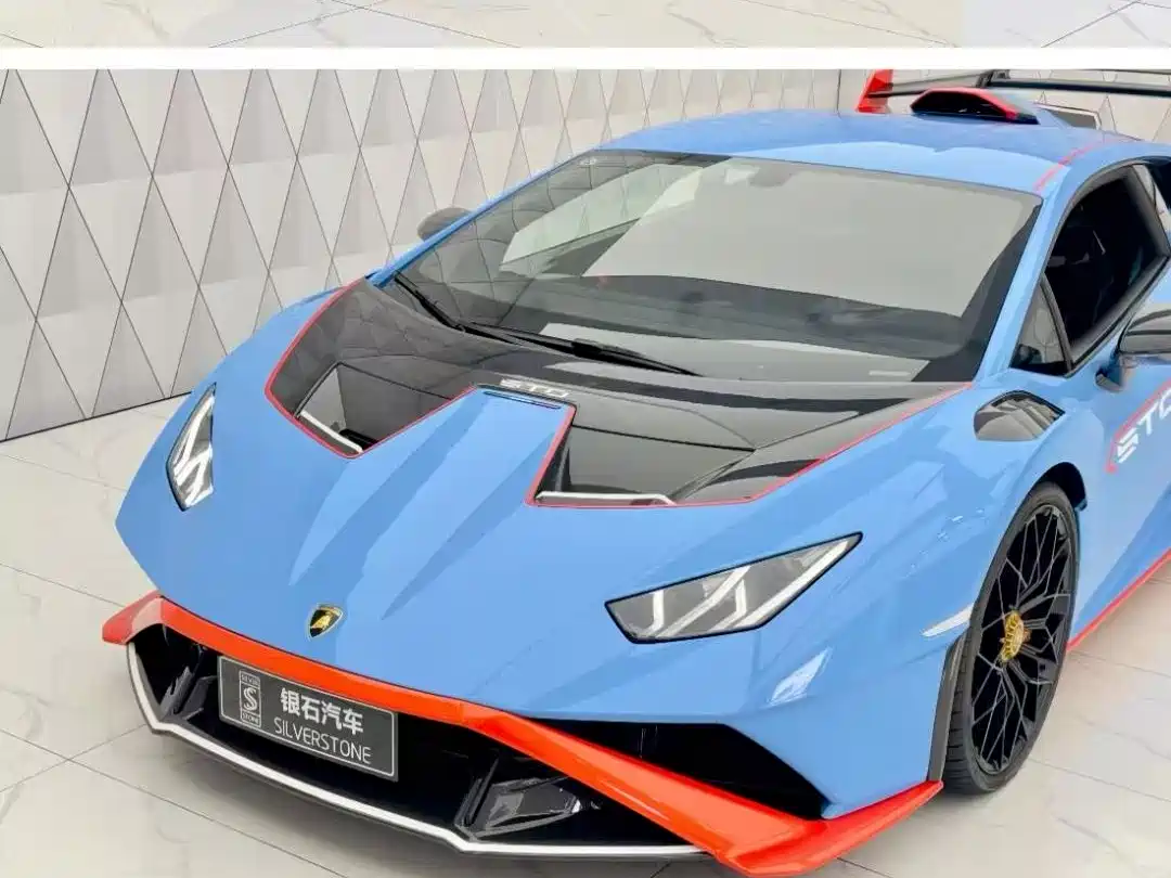 LAMBORGHINI HURACÁN