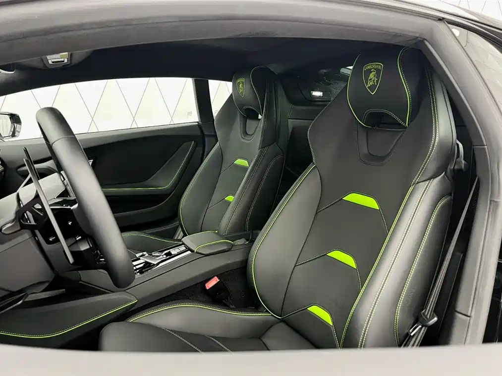 LAMBORGHINI HURACÁN