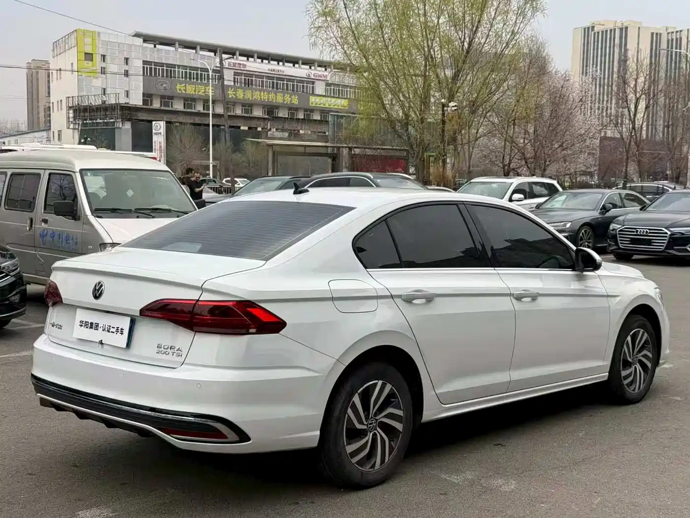 Volkswagen Bora 2024 200TSI DSG Joy Ride Edition фото 10