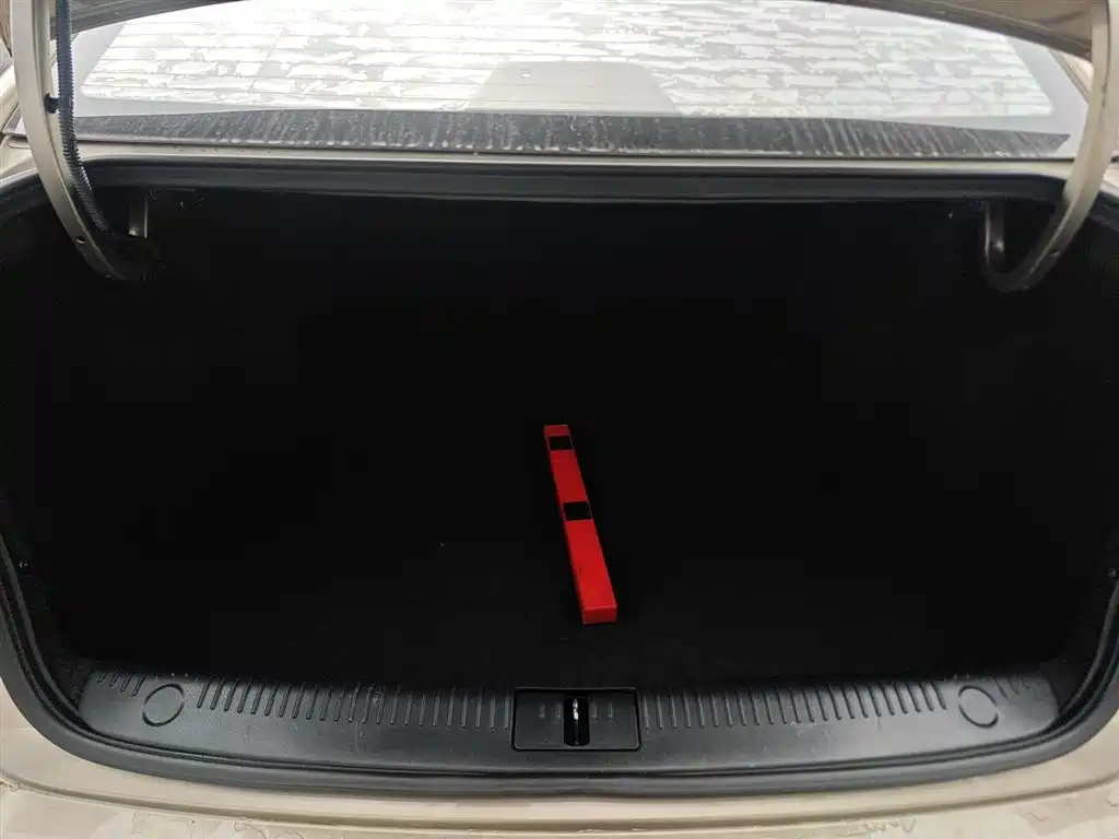 Roewe 360 2016 2016 1.5L Automatic Smart Screen Edition