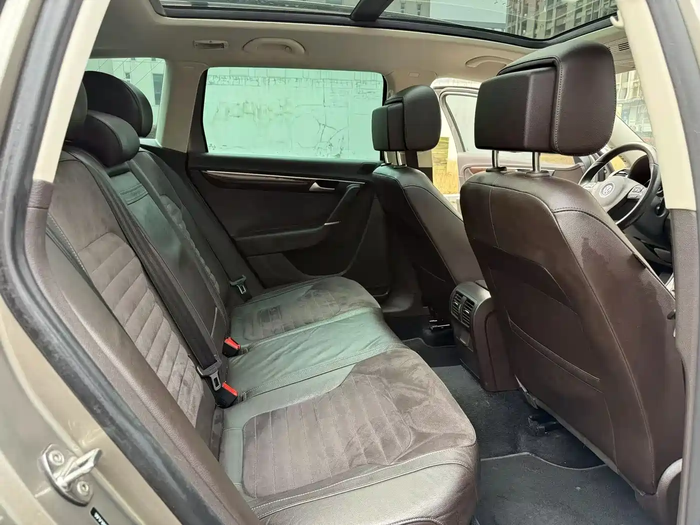 Volkswagen Magotan (Import) 2015 Wagon 2.0TSI Comfort фото 11