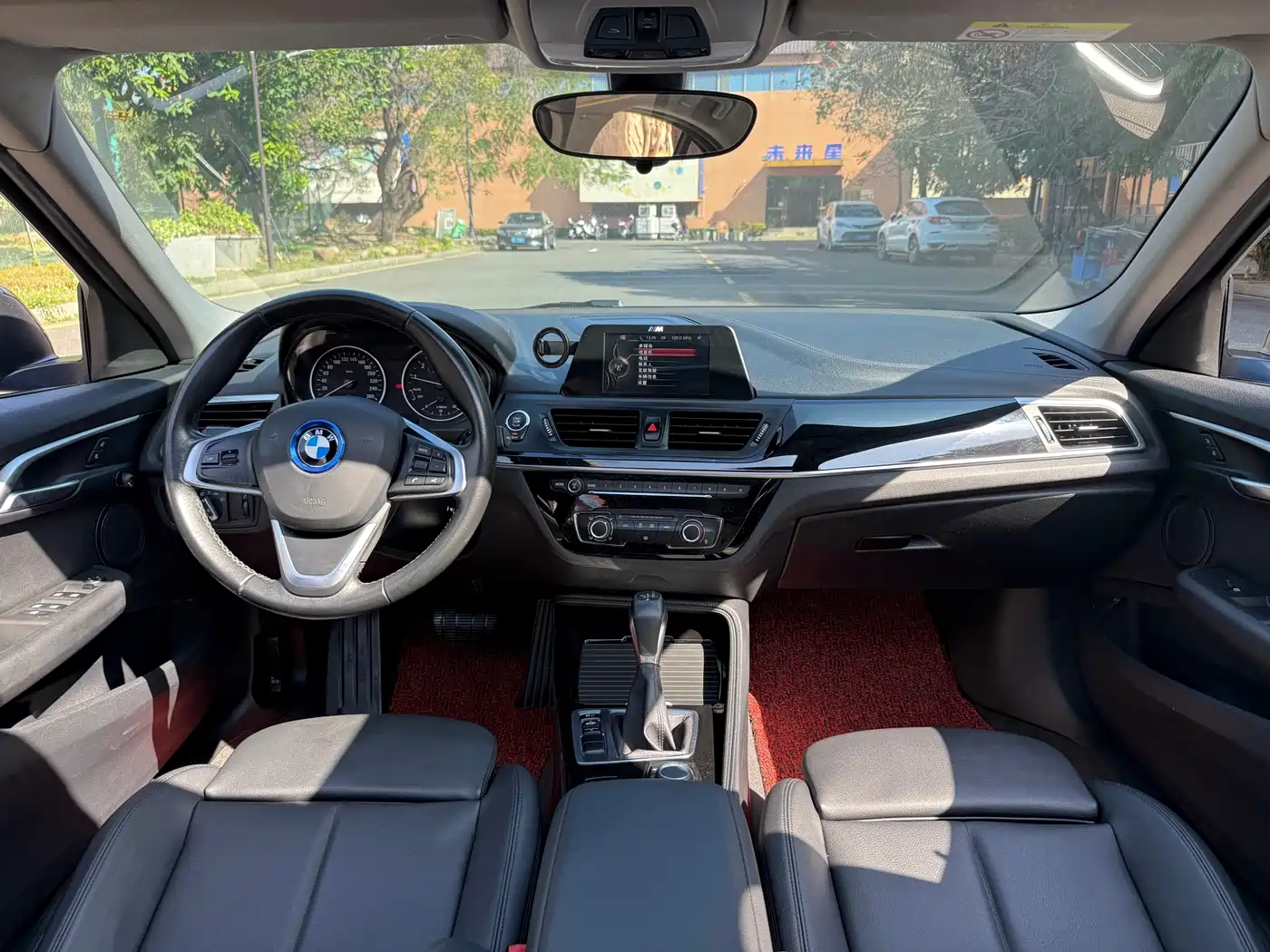 BMW 1 Series 2017 118i Sport фото 12